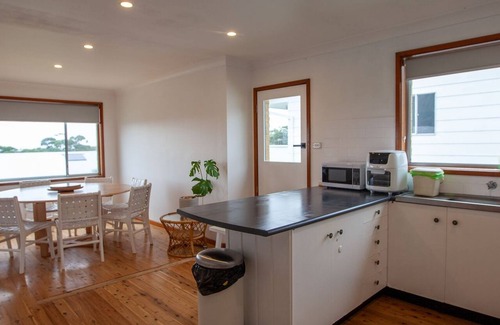 Bermagui Casa | MONTAVIEW: 24 Mumbulla Street