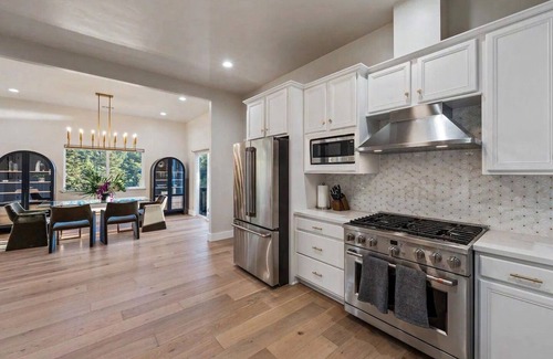 Forestland Casa | Montclair Modern Luxury Retreat