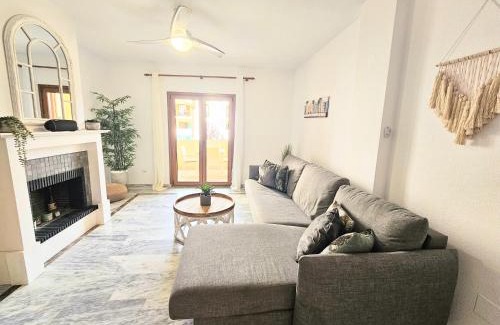 Castillo de Sabinillas Apartamento | Monte Duquesa large 2 bed ground floor, close to Port and Beach with communal pool