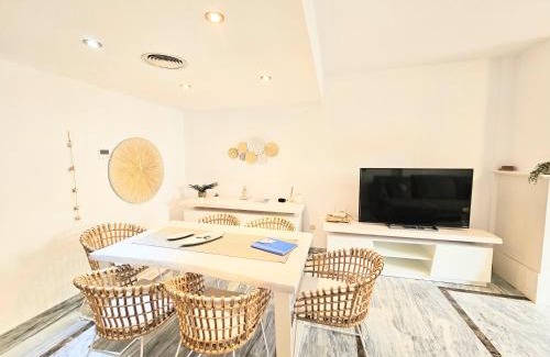 Castillo de Sabinillas Apartamento | Monte Duquesa large 2 bed ground floor, close to Port and Beach with communal pool