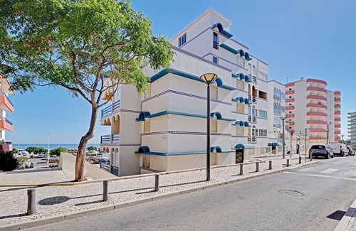 Vila Real Santo Antonio Apartamento | Monte Gordo Beachview 2 by Homing