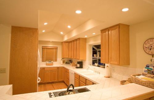 Lake Forest Casa | Monte Mar on North Shore - 4 BR in Quiet Neighborhood, Wood Fireplace, Near Palisades Resort