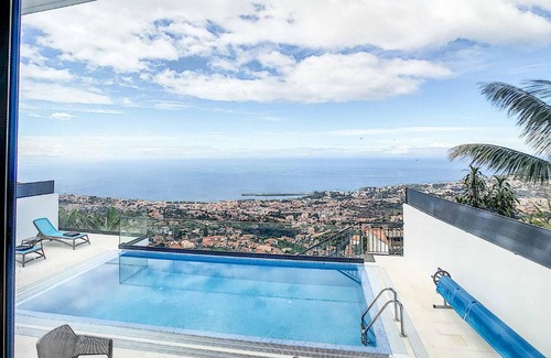 Monte Villa | Monte White House