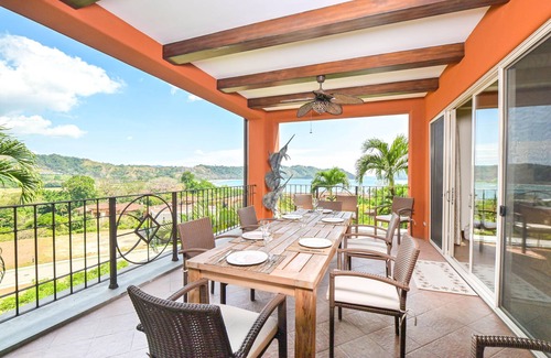 Herradura Apartamento | Montebello 2C - 3 bdr 3 Bath Ocean View