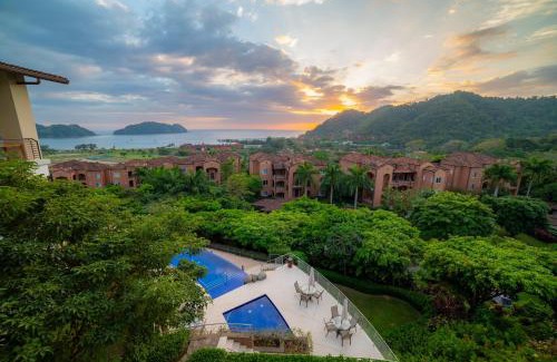 Jacó Apartamento | Montecielo 4A 3 bdrs ocean view in Los Suenos