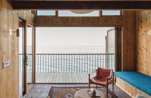 Santa Barbara Casa | Montecito Point — An Architectural Landmark on the Beach