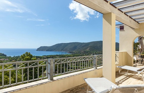 Lacona Apartamento | Montecristo - Villa di Sogno by Interhome