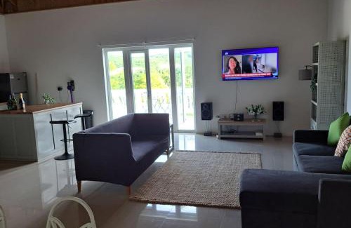 Montego Bay Apartamento | Montego Bay Hillside Retreat