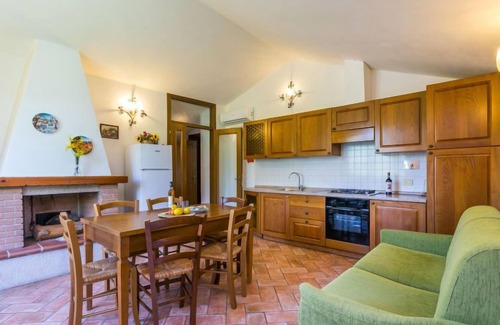 Capraia e Limite Apartamento | Montereggi by Interhome
