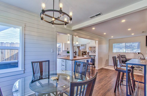 Del Rey Oaks Casa | Monterey Bay Home Near Pebble Beach & Carmel with Putting Green & AC 3Bed 2 Bath