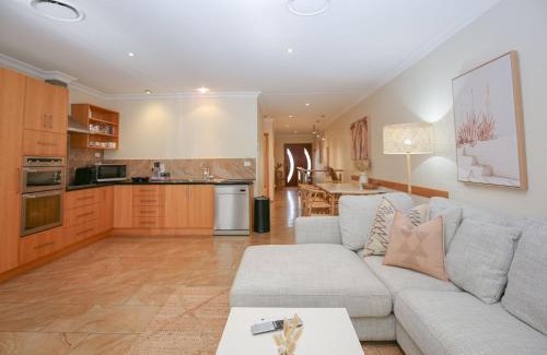 Bright Casa | Monterey - Pet friendly townhouse