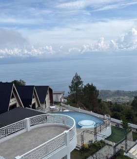 Parmonangan Hotel | Montero Glamping & Stay