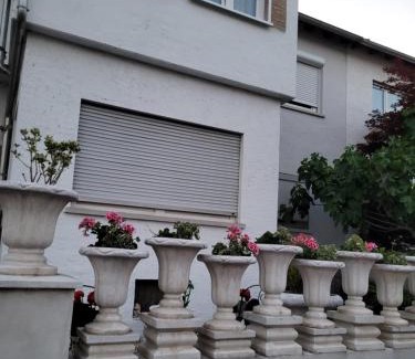 Hanau Apartamento | Monteur-, Ferienwohnung mit Balkon in Hanau bei Frankfurt und Aschaffenburg