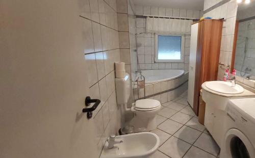 Hanau Apartamento | Monteur-, Ferienwohnung mit Balkon in Hanau bei Frankfurt und Aschaffenburg