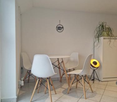 Lage Apartamento | Monteur- Ferienwohnung Lage Kachtenhausen
