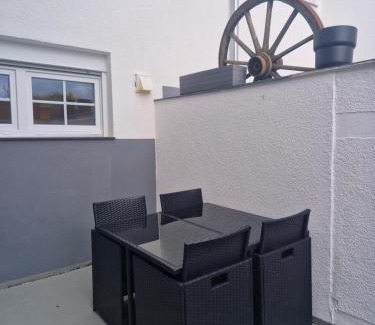 Lage Apartamento | Monteur- Ferienwohnung Lage Kachtenhausen