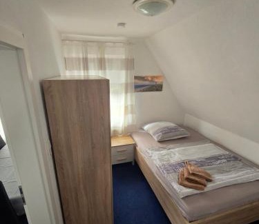Emden Apartamento | Monteurs-Ferienwohnung