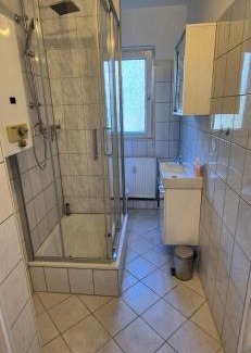 Untermeiderich Apartamento | Monteurunterkunft in Duisburg - Horststr 14 EGR