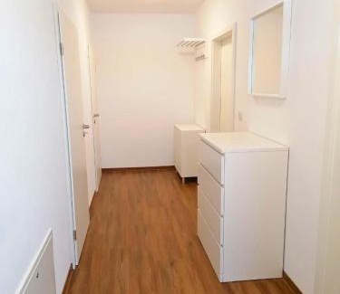 Schipkau Apartamento | Monteurwohnung I bis zu 8 PAX