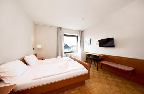 Straubing Apartamento | Monteurzimmer für bis zu 26 Personen in Straubing low budget mit Gemeinschaftsküche NEU