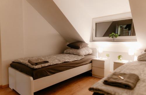 Saarlouis Apartamento | Monteurzimmer Pavan, M2, Apartment for Workers Saarbrücken,Luxemburg,Überherrn-KEINE Ferienwohnung