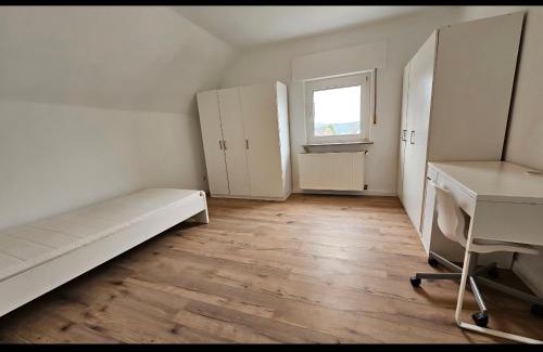 Siegen Casa | Monteurzimmer - Privatzimmer Unterkunft Siegen zentrale Lage mit Ausblick