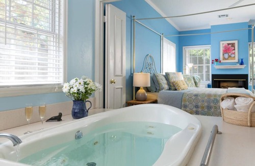 Norman Cama Y Desayuno | Montford Inn & Cottages