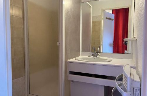 Montgenevre Apartamento | Montgenèvre : Studio rénové, ski aux pieds, 4 pers., parking inclus, animaux acceptés - FR-1-330D-135