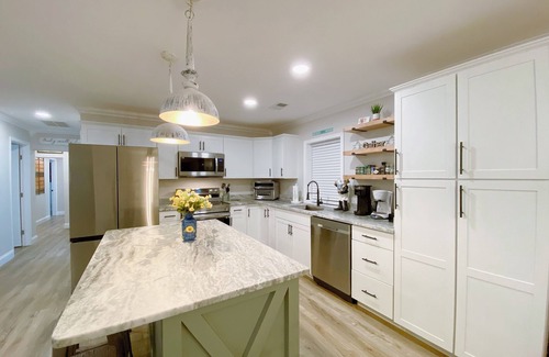 Hartwell Casa | monthly 40% discount, hartwell lake side home & pet