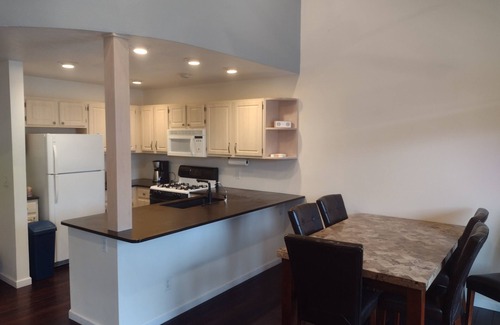 Steamboat Springs Casa | Monthly - Comfy Pet Friendly Townhome between Town and Mountain