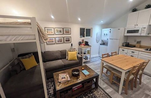 Mar Vista Casa | Monthly - Cozy 1 Bed Guest Suite near Venice Beach