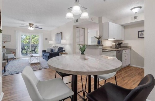 Indian Bayou Condominio | Monthly Discounts In The Heart of Destin ! Close To Beach and Restaurants! Dancing Cloud 260