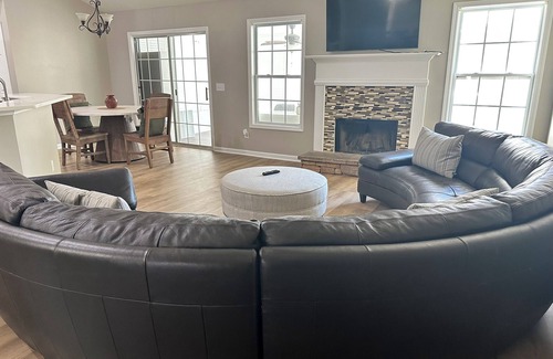 Canton Casa | Spacious Ranch, 2 King Beds, 2 Kitchens, Multigenerational Living!