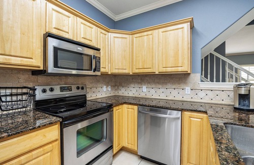 Corpus Christi Casa | Monthly Rates 3 Bedroom w/ Pool! Optional Golf Cart