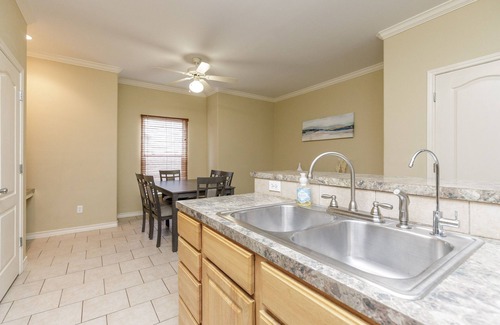 Corpus Christi Casa | Padre like a Rockstar | Pool | Blocks from the Beach | Optional ATV