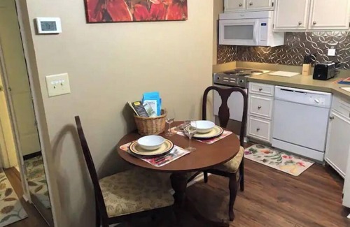 Diamondhead Apartamento | Monthly Rates, Relocation, Golf, Pools