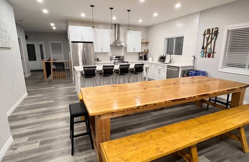 Lindsay Cabaña | (Monthly rental only)Luxury Cottage Sturgeon Lake