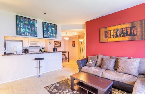 Sherman Oaks Apartamento | Monthly Special: 2-bedroom apartment in Sherman Oaks