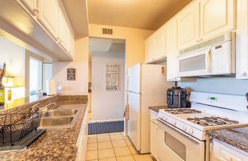 Sherman Oaks Apartamento | Monthly Special: 2-bedroom apartment in Sherman Oaks