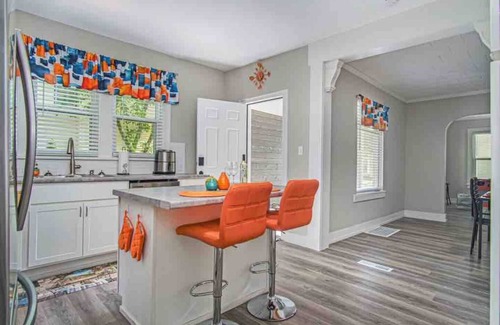 Nelson Casa | Monthly Stays at Brightside Bungalow: Near Downtown Muskegon