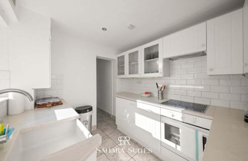 Windsor Casa | Monthly Stays - Charming 2BR Cottage - Windsor Castle - Free Parking