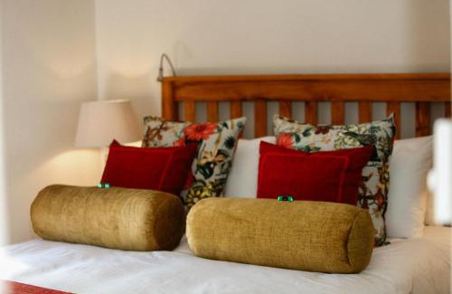 Franschhoek Casa | MontMartre Chalets & Venue