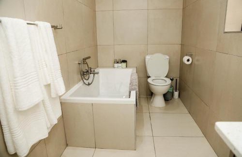 Franschhoek Casa | MontMartre Chalets & Venue