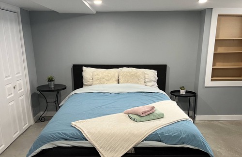 Villeray—Saint-Michel—Parc-Extension Apartamento | Montreal ! Cosy Basement, 20 min Dtown