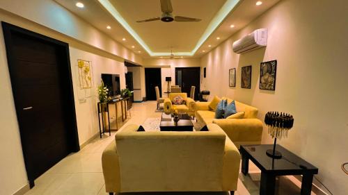 Blue Area Hotel | Montressa Luxury Hotel Apartments Overlooking Centaurus Mall Islamabad