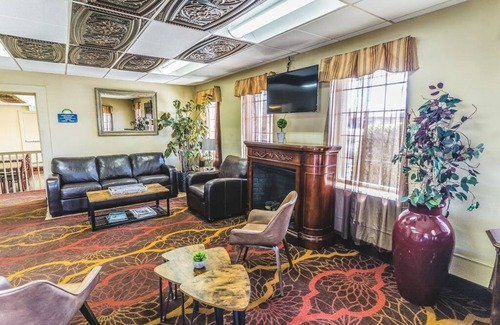 Montrose Hotel | Montrose Valley Lodge