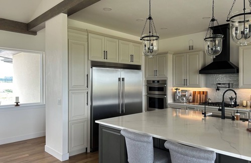 Monument Casa | Monument Majesty - Luxury Home w/ Mountain Views Spacious 4-bedroom modern house
