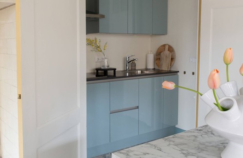 Hoorn Casa | Monumental home in downtown Hoorn, on the harbor with private parking!