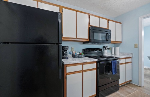 Westover Condominio | Moodyjoy Condo - Close to Shopping & Dining