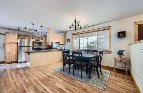 Black Hawk Casa | Moon Creek Cabin cabin